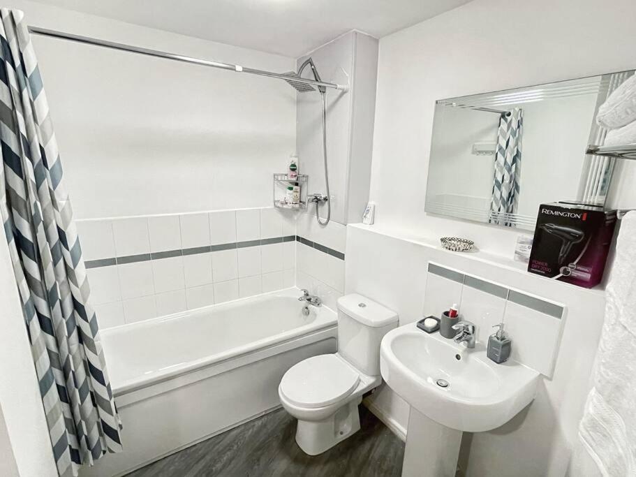 Cityfront Modern Apt Near City Centre/Etihad, Free Parking Manchester Exteriör bild