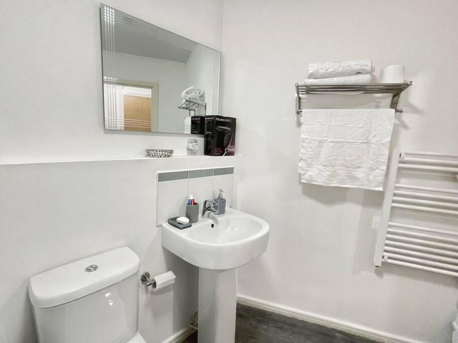 Cityfront Modern Apt Near City Centre/Etihad, Free Parking Manchester Exteriör bild